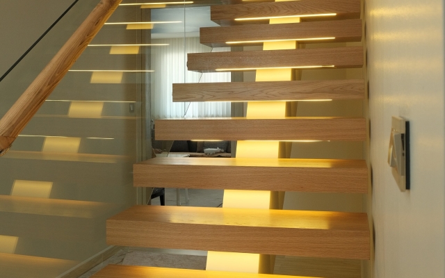 İzmir Merdiven Fiyatları 2026 | Güncel Merdiven Maliyetleri ve Etkenler