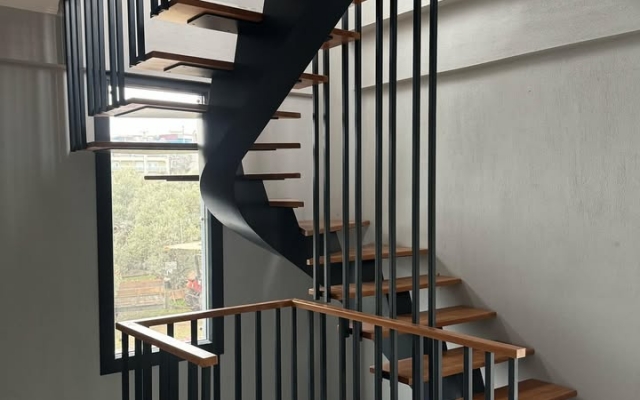 Urla Merdiven Firmaları & Fiyatları | Modern Villa ve Dubleks Çözümleri