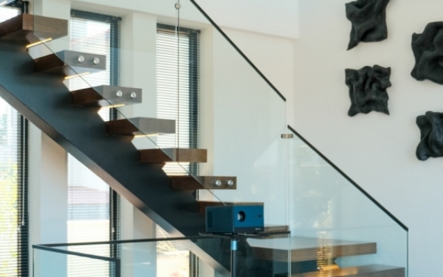 İzmir Metal Merdiven Firmaları & Fiyatları | Modern, Güçlü ve Uzun Ömürlü