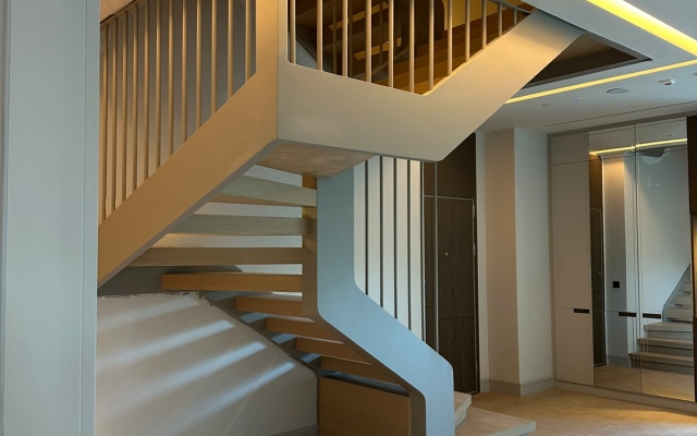 Modern Villa Merdiveni Tasarımları: Minimalist Çizgiler, Malzeme Çeşitleri ve İmalat Standartları