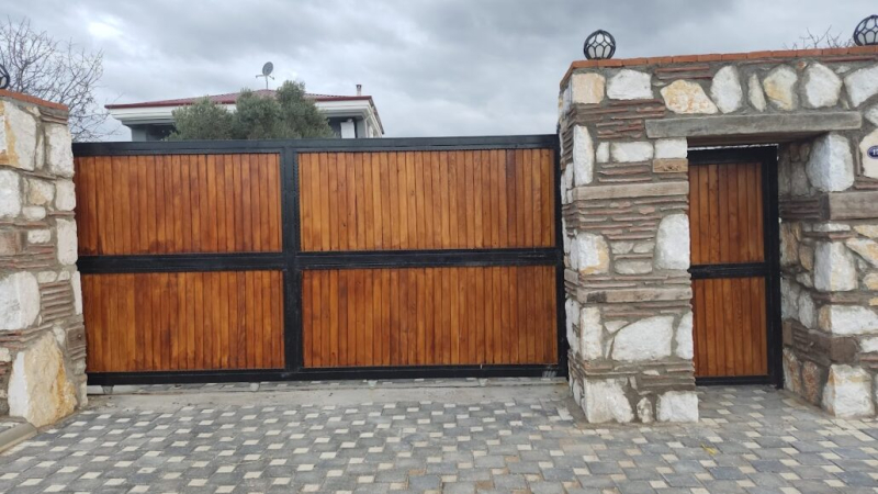 Garaj ve Yaya Kapıları
